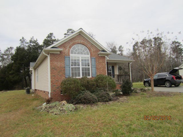 2208 Foxfire Ln, Burlington, NC 27217 - photo 1