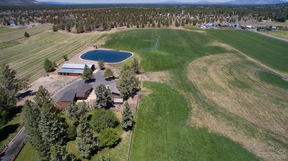 6615 SW Mcvey Ave, Redmond, OR 97756 - photo 1