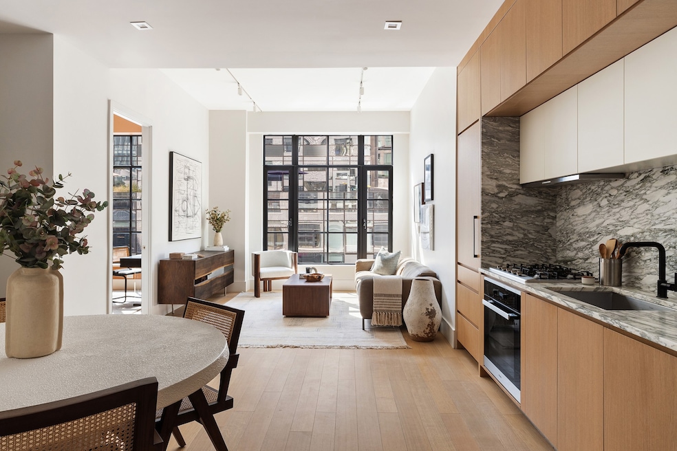 Sold $1,985,000 • Co-Listing Agent