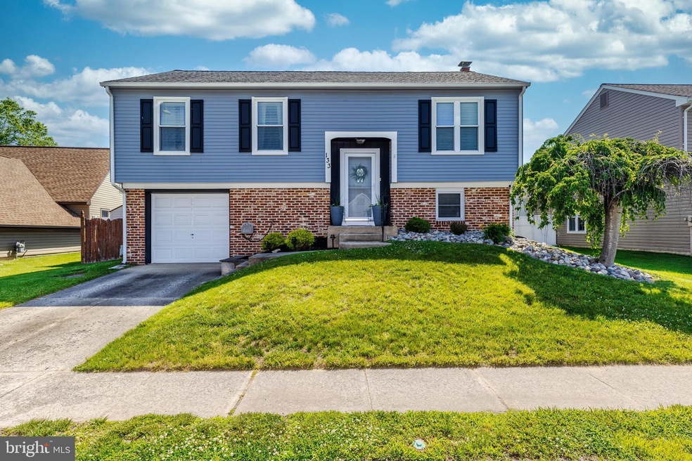 133 Heidi Ln, Swedesboro, NJ 08085 - photo 1