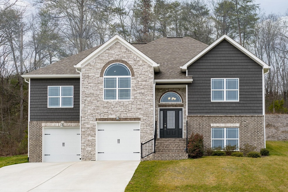 718 Soaring Eagle Cir unit 14, Hixson, TN 37343 - photo 1