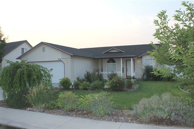 834 W Oakmont Ave, Nampa, ID 83686 - photo 1