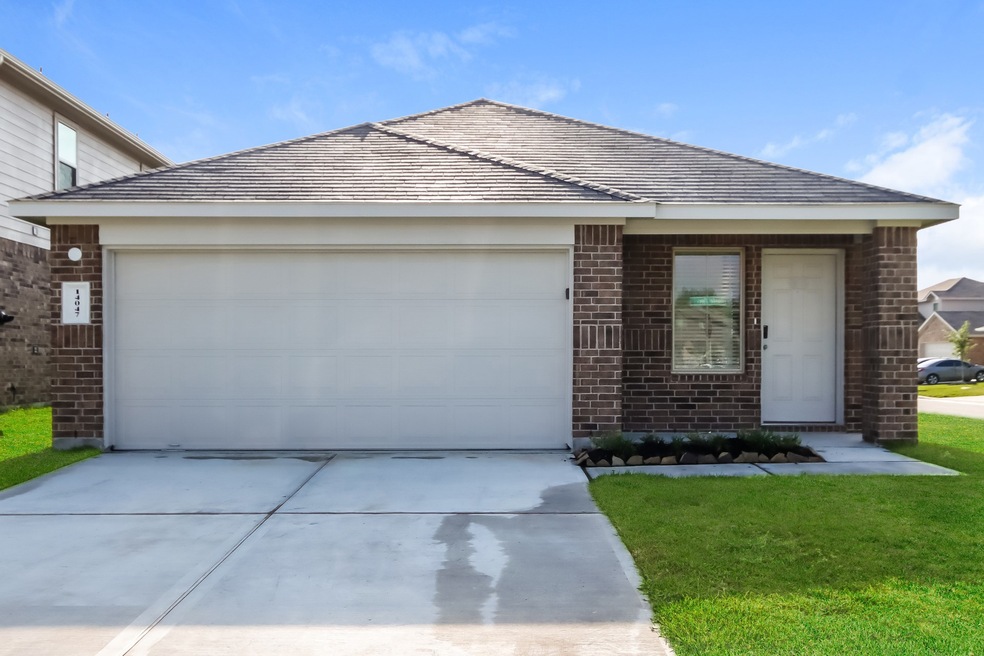 14047 Thunder Pines Dr, Conroe, TX 77302 - photo 1