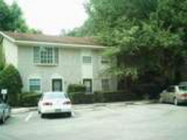 425 Magnolia Ave unit D, Saint Simons Island, GA 31522 - photo 1