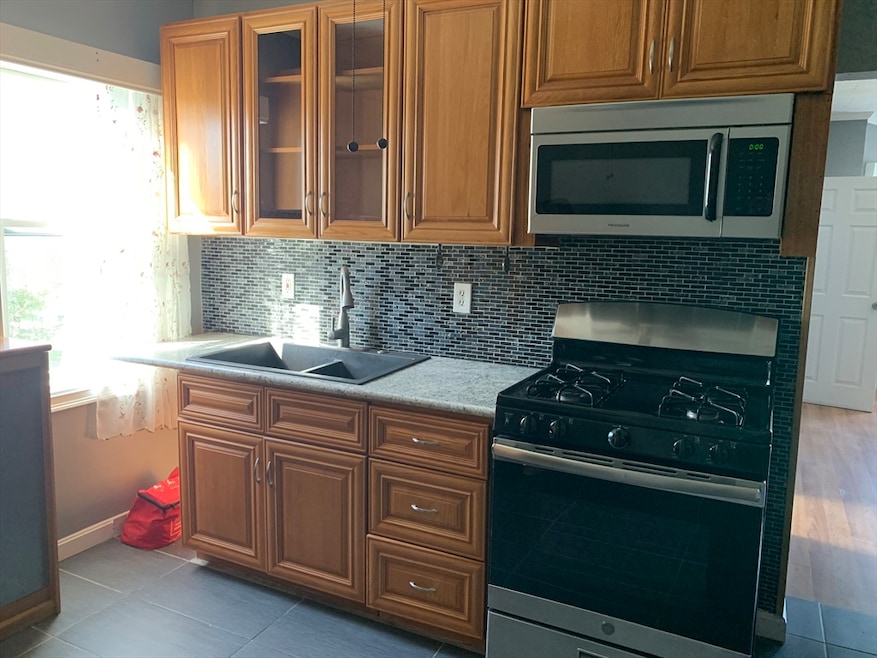 290 Mott St unit 2, Fall River, MA 02721 - photo 1