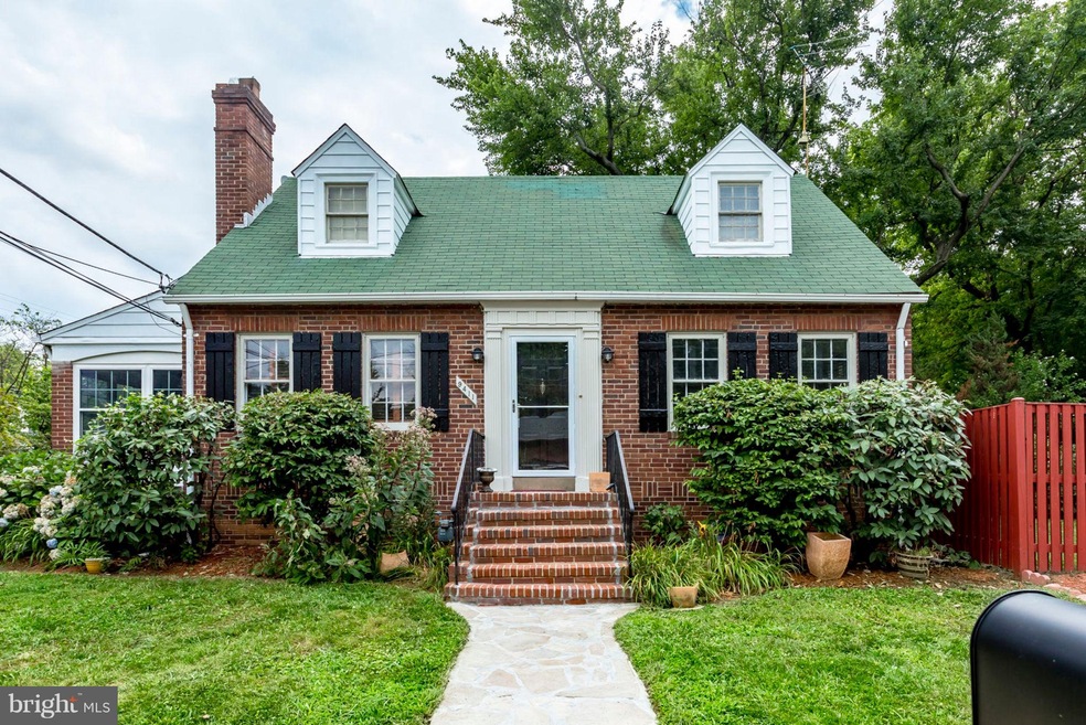 9411 Warren St, Silver Spring, MD 20910 - photo 1