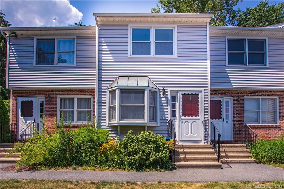 3225 Madison Ave unit 14, Bridgeport, CT 06606 - photo 1