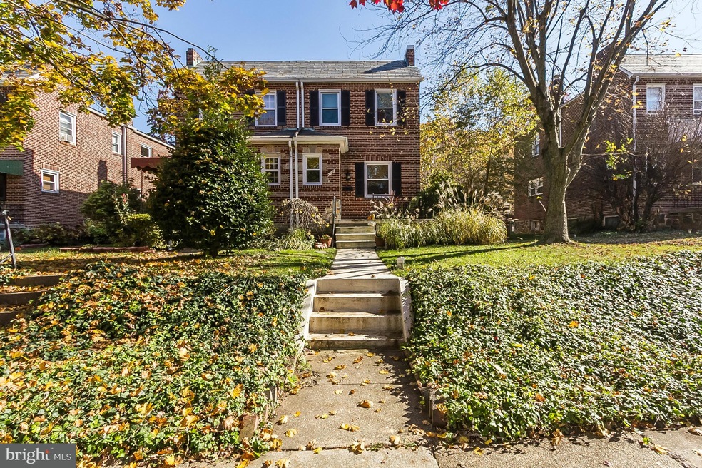 4631 Harcourt Rd, Baltimore, MD 21214 - photo 1