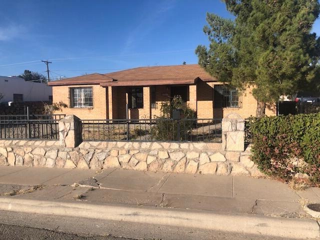 7711 Mazatlan Dr, El Paso, TX 79915 - photo 1