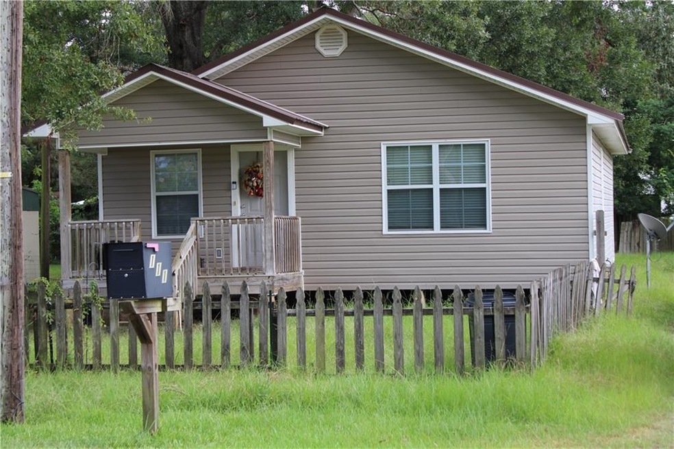 111 Milton St, Pineville, LA 71360 - photo 1