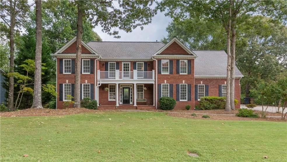 Beautiful elevation-so much class and Southern cha