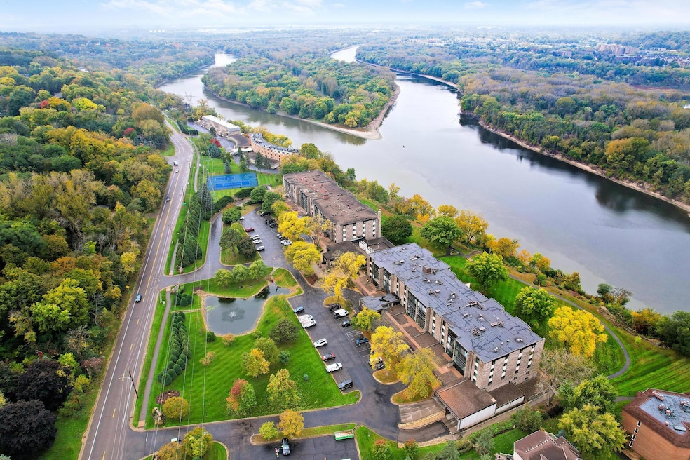 1101 Sibley Memorial Hwy unit 303, Saint Paul, MN 55118 - photo 1