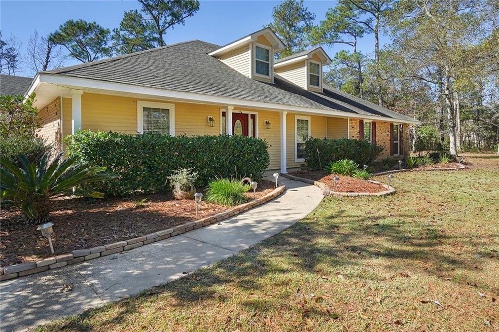 319 Hawk Dr, Slidell, LA 70461 - photo 1