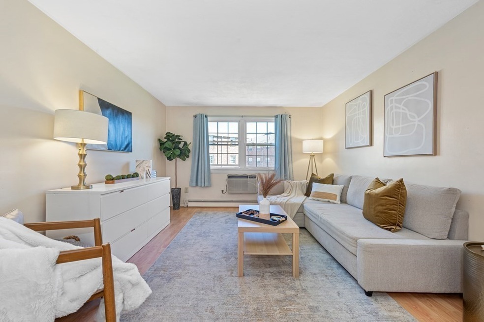 4 Colonial Village Dr unit 8, Arlington, MA 02474 - photo 1