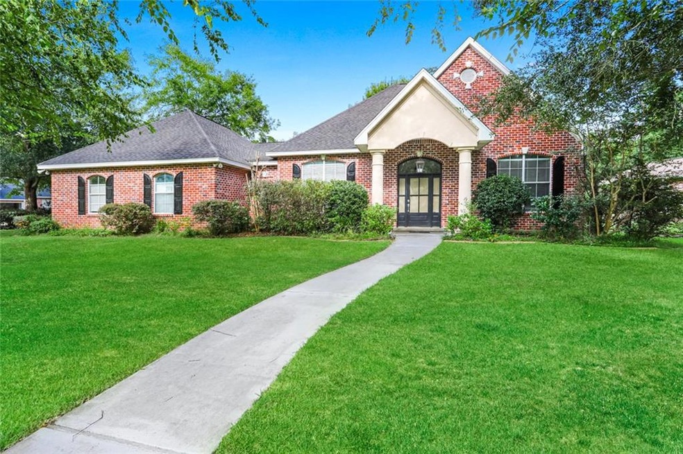 4 Bedroom - 3 Full Baths - Office / Possible 5th B