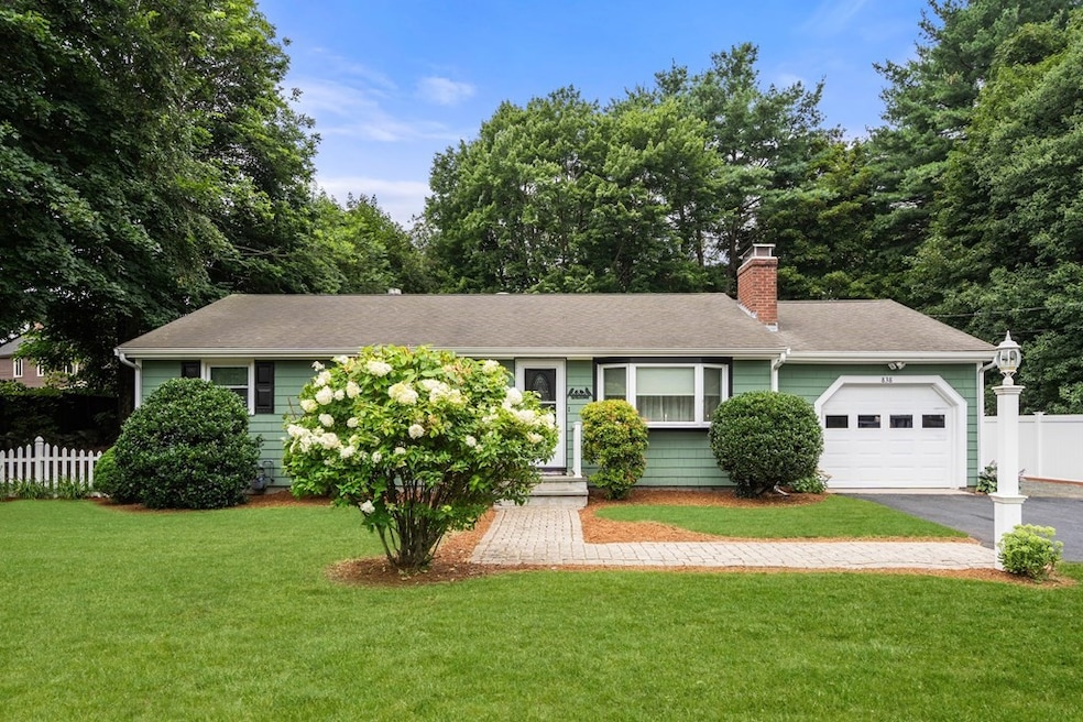 838 Pond St, Franklin, MA 02038 - photo 1