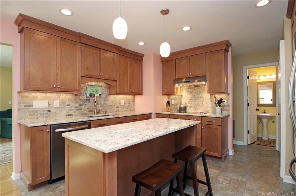 3 Pond View Dr, Brookfield, CT 06804 - photo 1