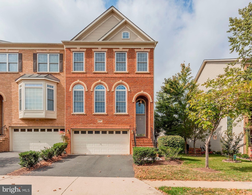 25886 Commons Square, Chantilly, VA 20152 - photo 1