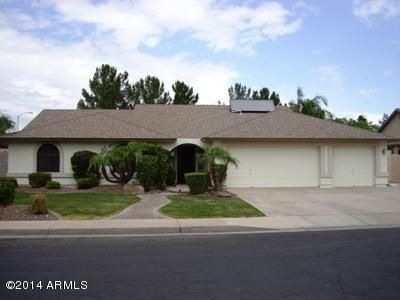 2940 E LEONORA CIR