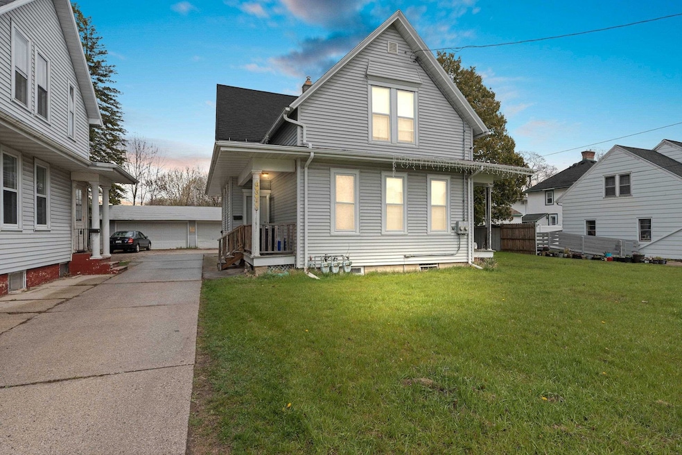 1510 24th St, Two Rivers, WI 54241 - photo 1