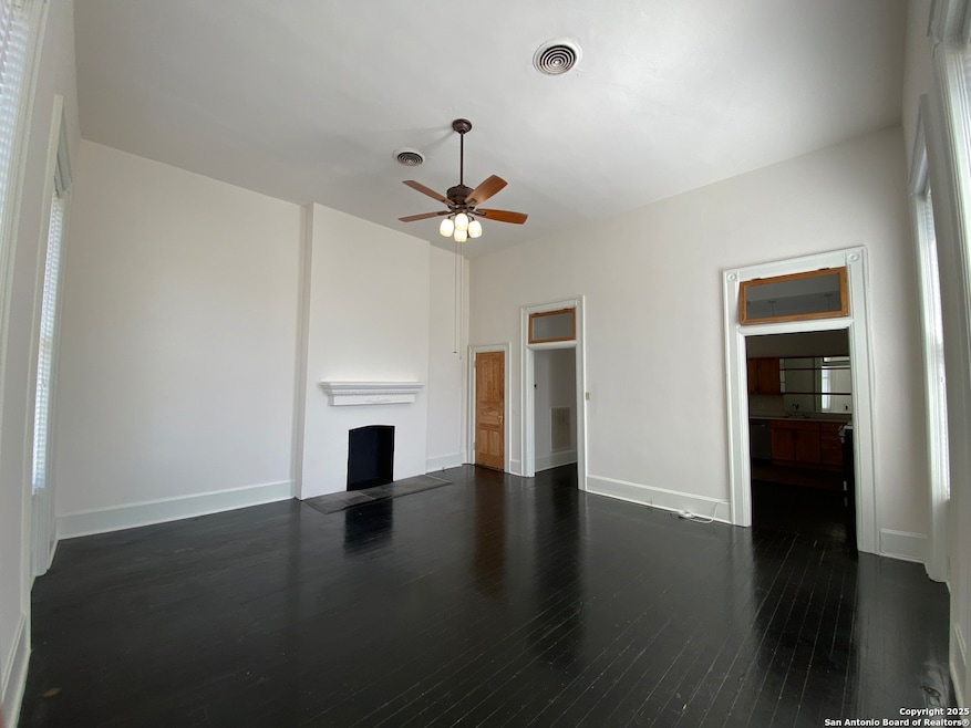 235 E Commerce St unit 500, San Antonio, TX 78205 - photo 1