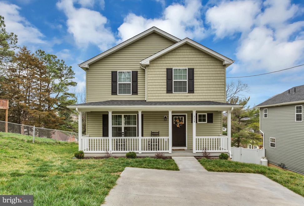 318 Newman St, Strasburg, VA 22657 - photo 1