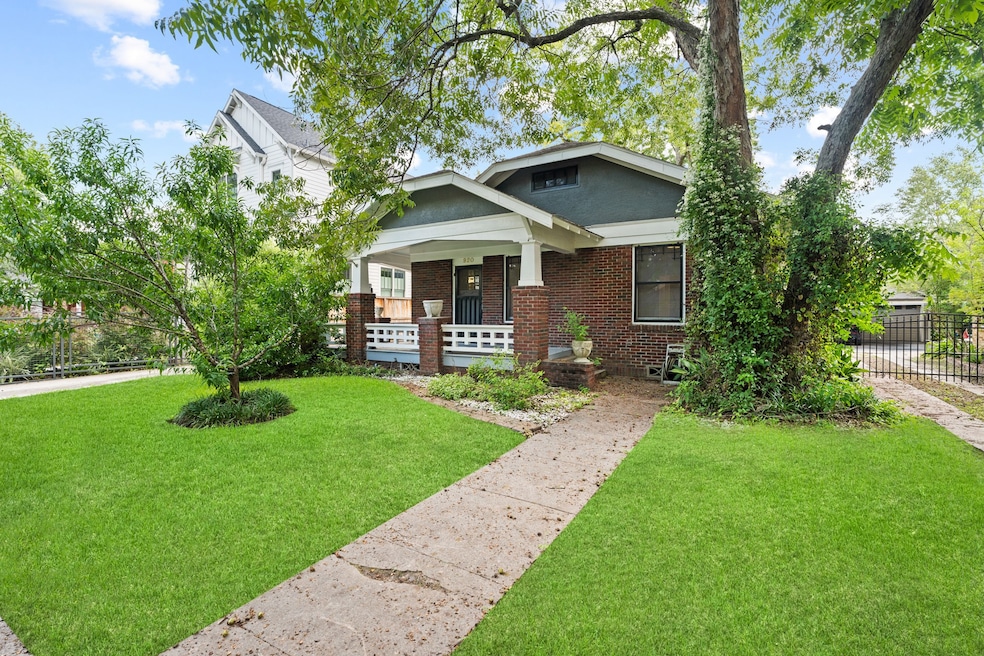 920 Redan St, Houston, TX 77009 - photo 1