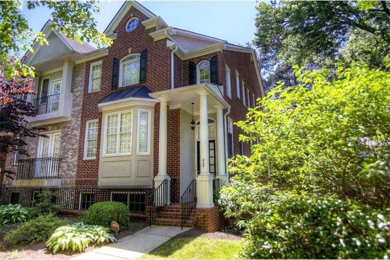 Mesmerizing, End-unit with 35 windows let the suns