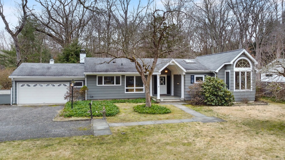 196 Cascade Rd, Stamford, CT 06903 - photo 1