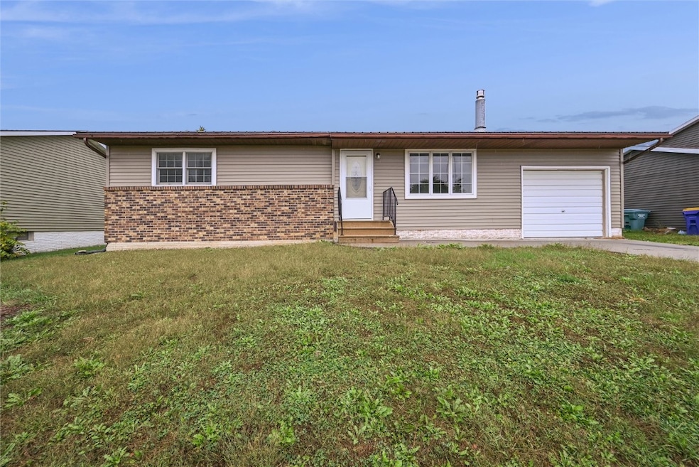 201 Grove St NW, Shellsburg, IA 52332 - photo 1