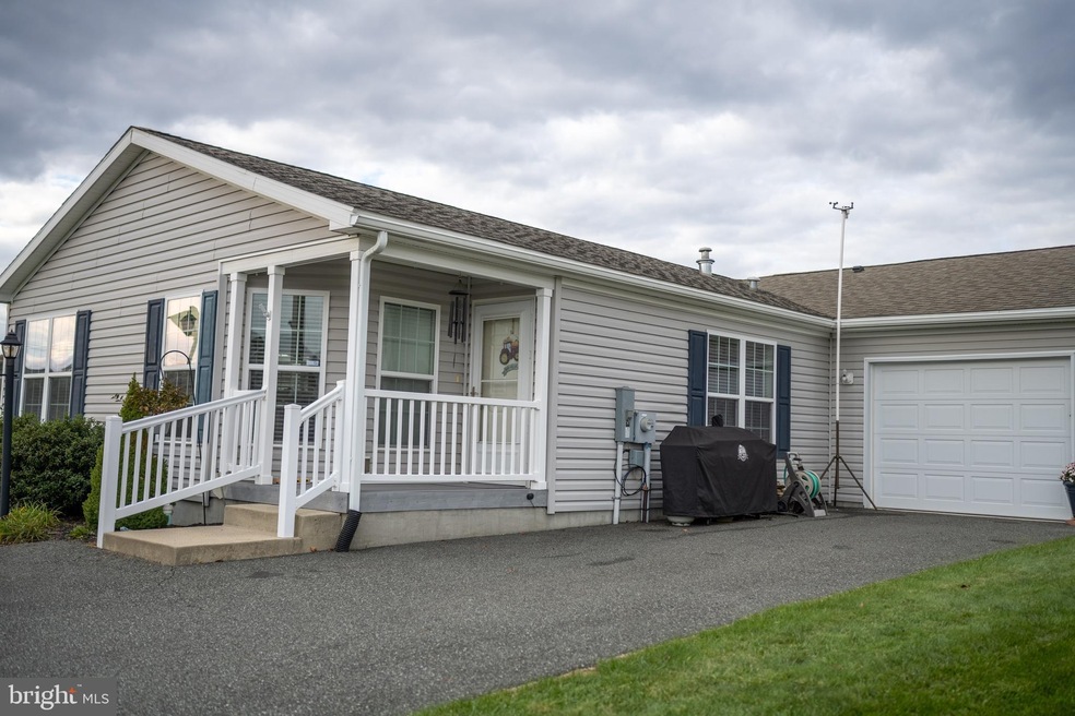 1 Mockingbird Ct, Bechtelsville, PA 19505 - photo 1