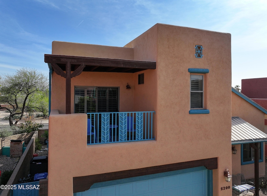 5200 E. Calle Vista de Colores--3