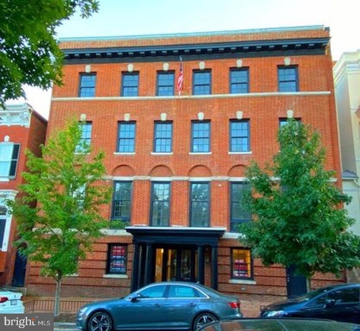 3016 Dumbarton St NW unit 301, Washington, DC 20007 - photo 1