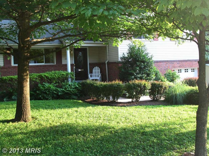 10815 Maple St, Fairfax, VA 22030 - photo 1