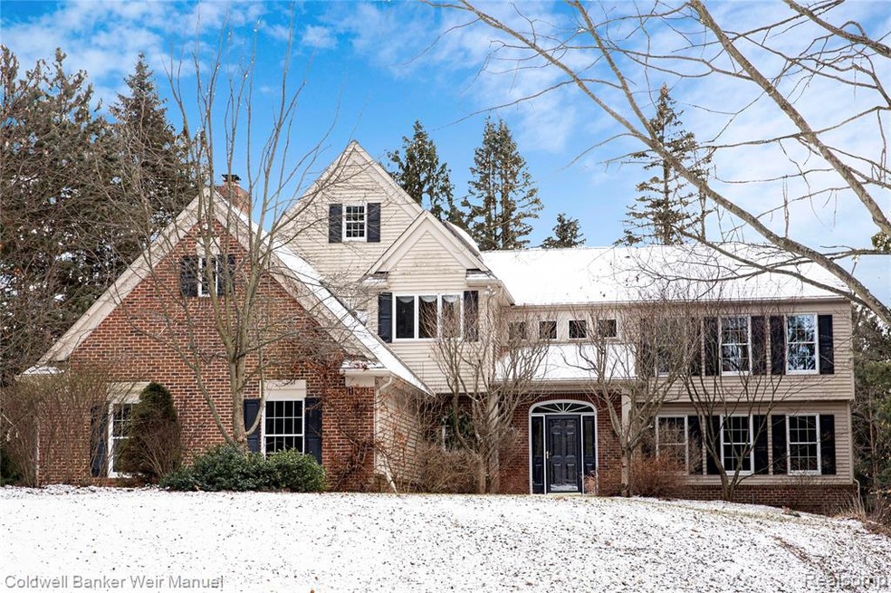 Welcome to 9925 Rattalee Lake Road!