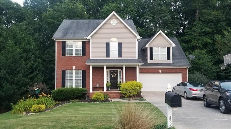 4369 Duncan Ives Dr, Buford, GA 30519 - photo 1