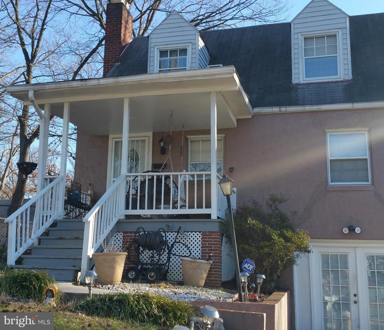 5807 Roanoke Ave, Riverdale, MD 20737 - photo 1