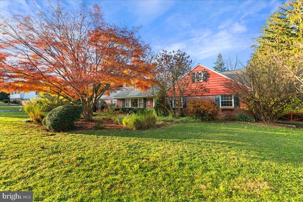 151 Sullivan Rd, Wayne, PA 19087 - photo 1