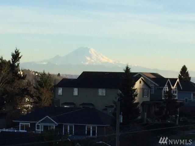 3410 25th Ave W unit 301, Seattle, WA 98199 - photo 1