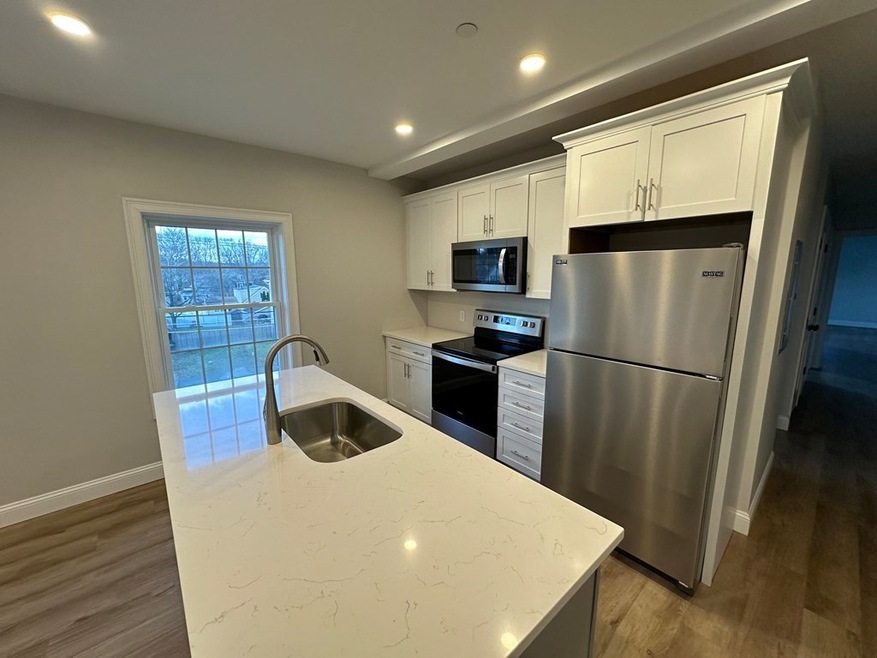 64 Holten St unit 301, Danvers, MA 01923 - photo 1