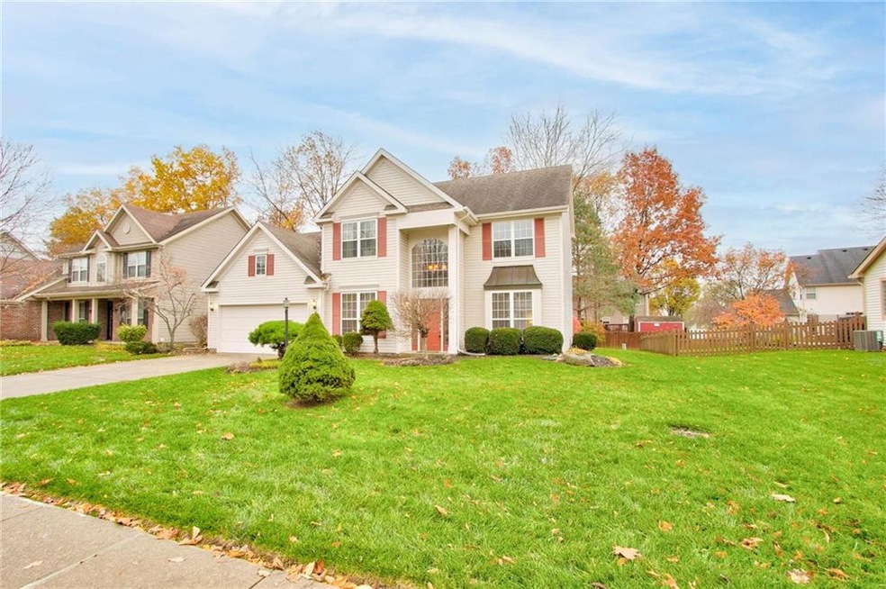 10471 Fox Creek Ln, Fishers, IN 46037 - photo 1