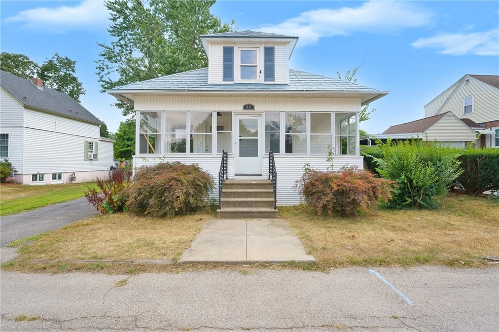 48 Beechcrest St, Warwick, RI 02888 - photo 1