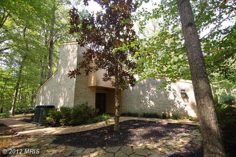 12001 Aintree Ln, Reston, VA 20191 - photo 1