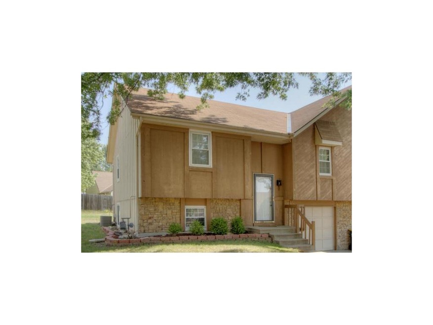 6209 Rene St, Shawnee, KS 66216 - photo 1