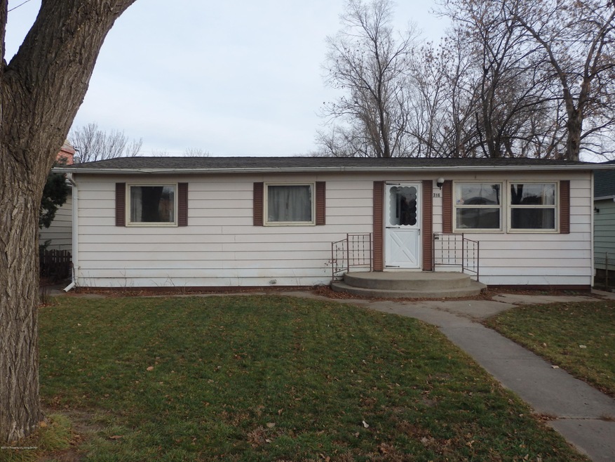 316 2nd St. NE Watford City