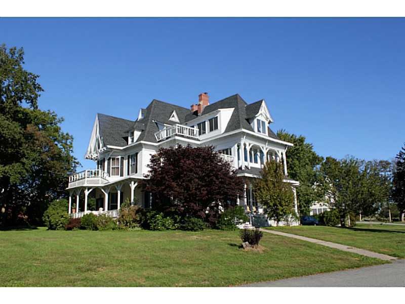 438 Purgatory Ln, Middletown, RI 02842 - photo 1