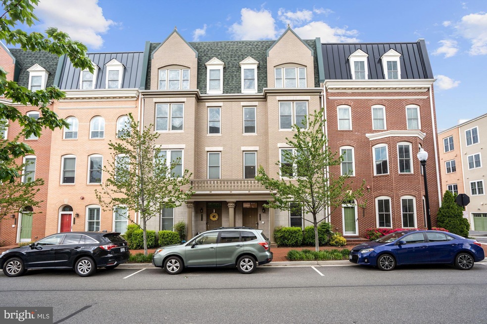 2306 Main Line Blvd, Alexandria, VA 22301 - photo 1