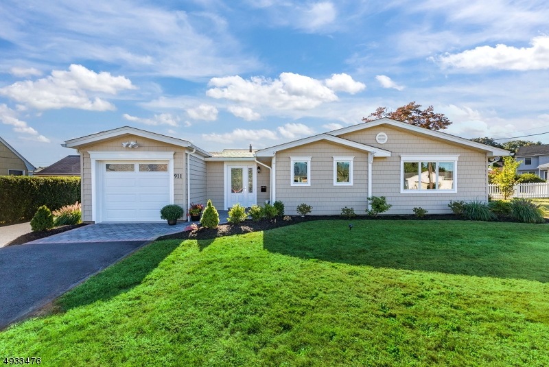 911 Bound Brook Ave, Manville, NJ 08835 - photo 1