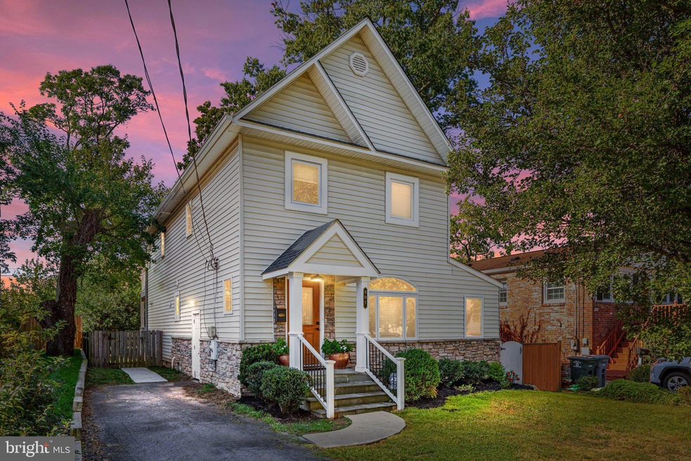 907 Lincoln Ave, Falls Church, VA 22046 - photo 1