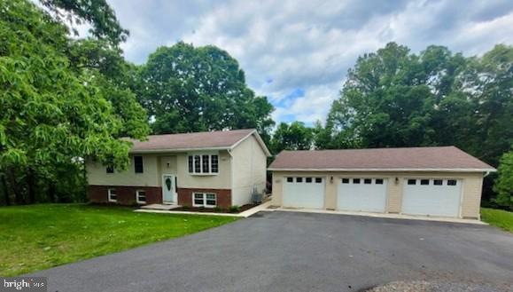 Under Contract $320,000